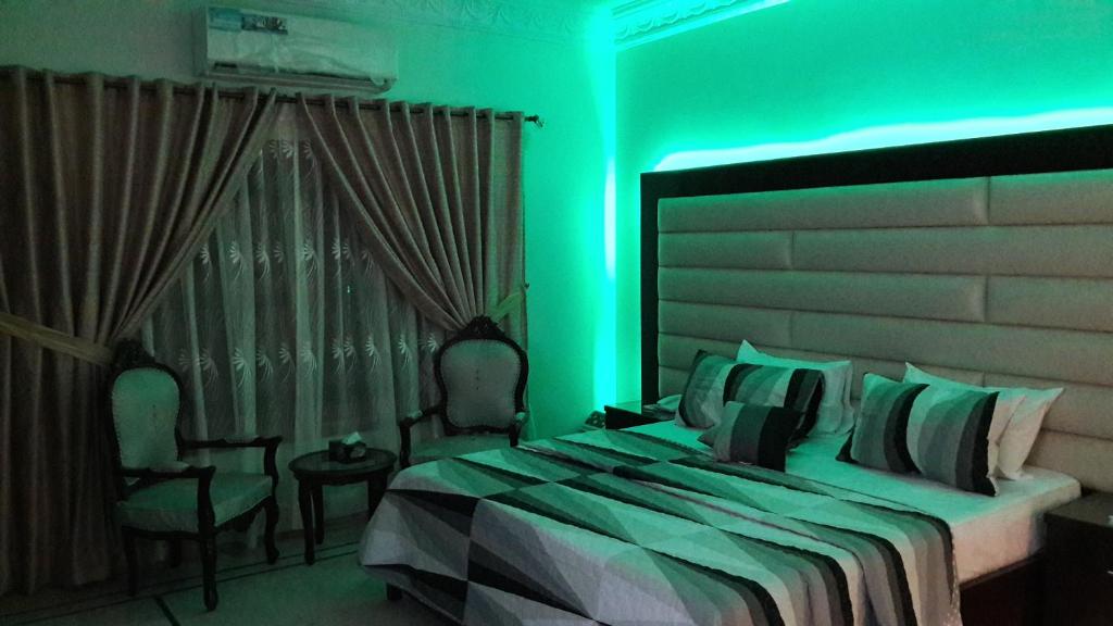 Deluxe Single Room at Hotel Seven 7 Karachi