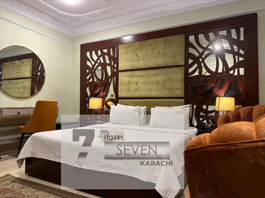 Superior King Room Bed